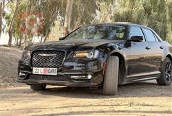 کرایسلەر 300